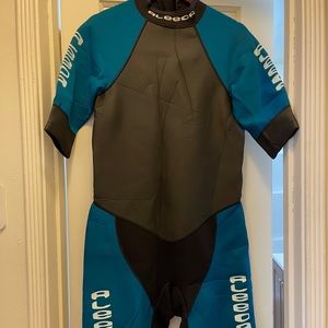 2001 Aleeoa Wetsuit XL